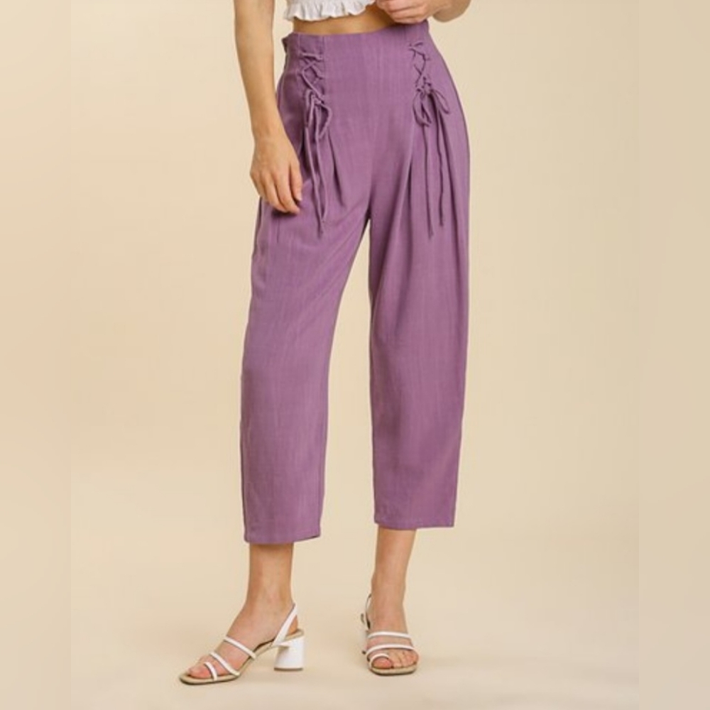 Umgee linen style cropped pant! New in package!